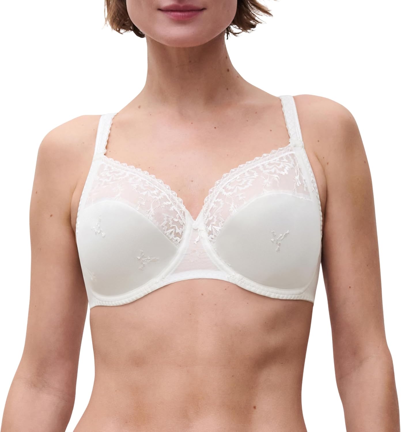 Reggiseno Chantelle con ferretto indossato in una situazione quotidiana