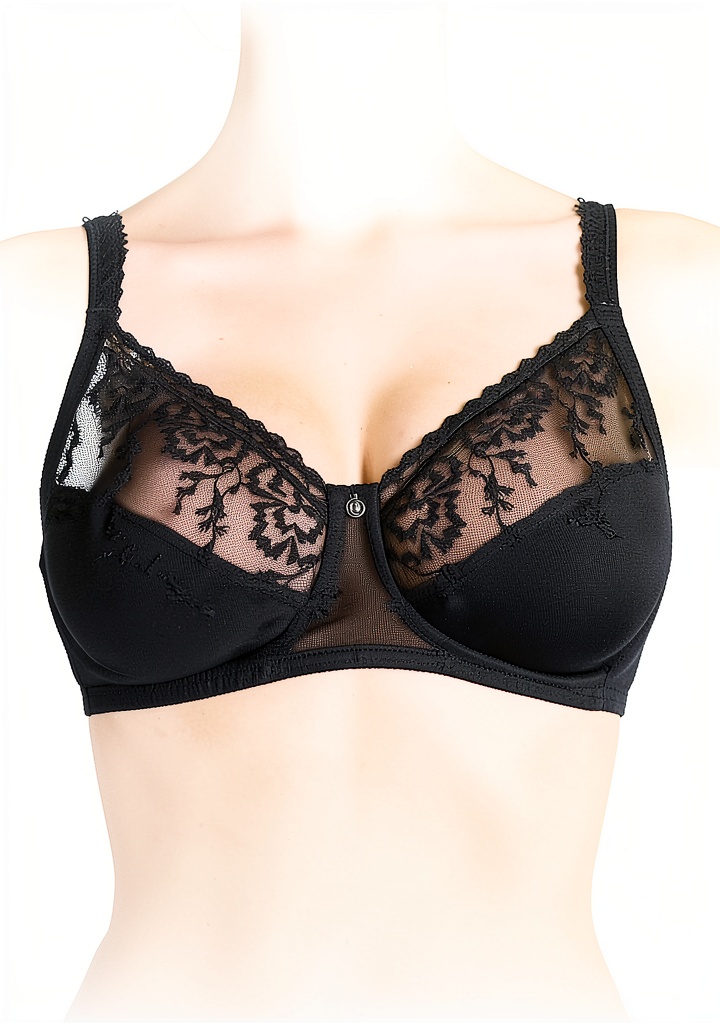 Reggiseno Chantelle Every Curve indossato che mostra le coppe differenziate